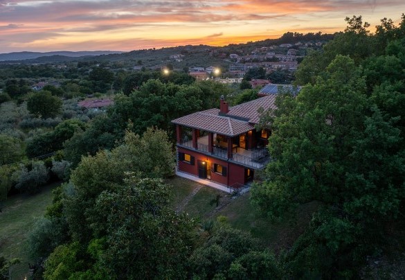 La proprietà all’imbrunire – Villa il Ritiro