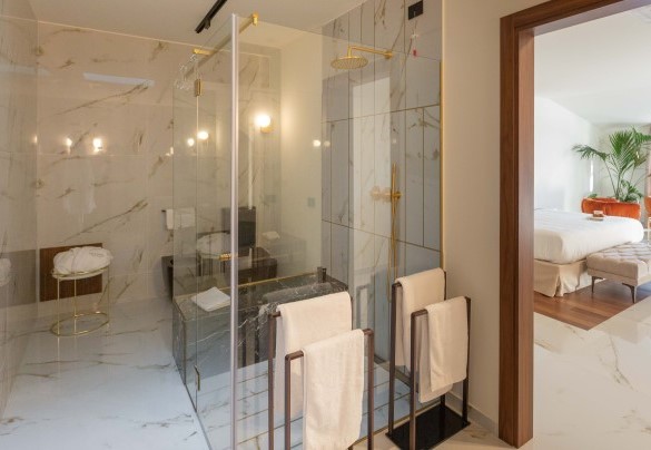 Bagno ensuite con doccia n. 1 - Villa Ingrid