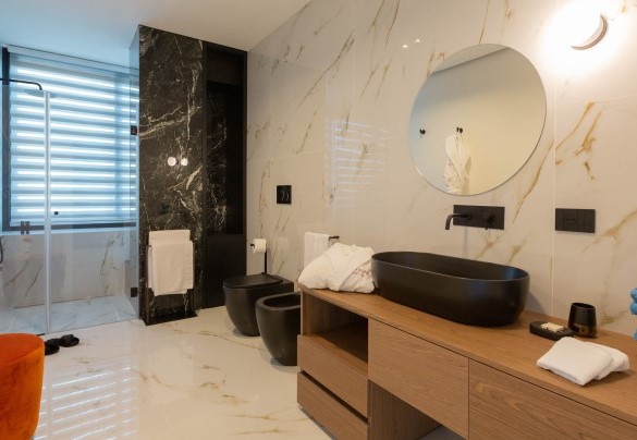 Bagno ensuite con doccia n. 6 - Villa Ingrid