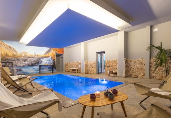 Piscina interna - Villa Ingrid