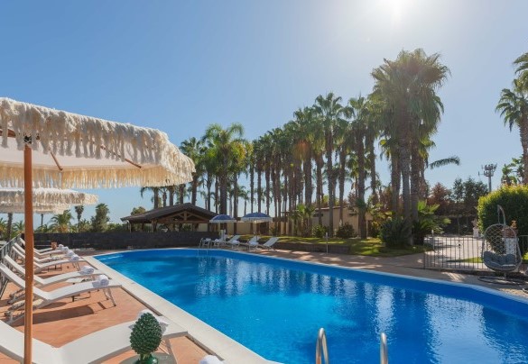 Piscina esterna - Villa Ingrid
