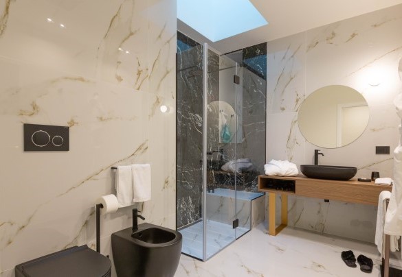 Bagno ensuite con doccia n. 2 - Villa Ingrid