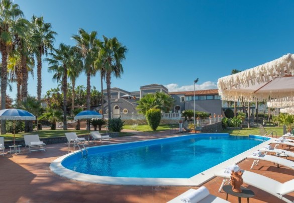 Zona piscina – Villa Ingrid