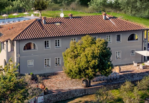 Villa Iole is an elegant country house – Villa Iole