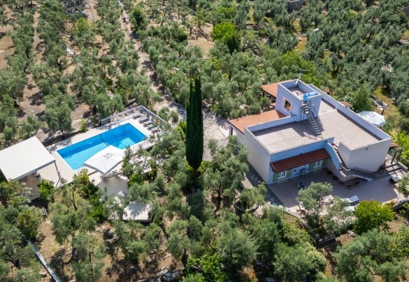 Veduta dall’alto della proprietà – Villa Ipazia 6