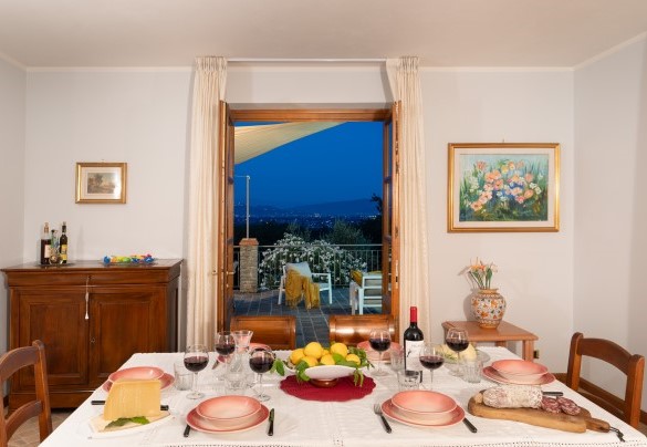 Dettaglio del tavolo preparato - Villa Irene    