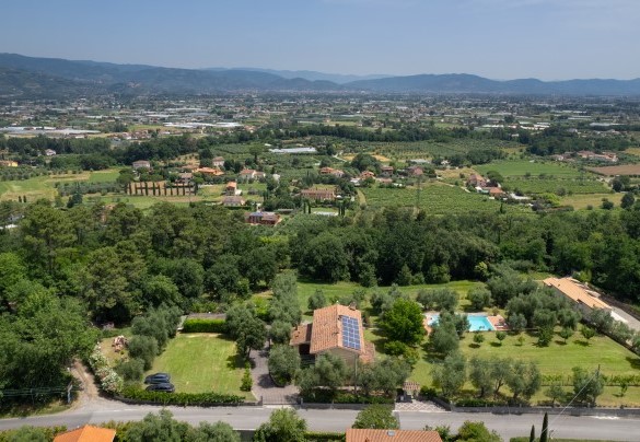 Il panorama mozzafiato verso il verde paesaggio - Villa Irene 