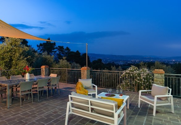 La bella e suggestiva terrazza al tramonto - Villa Irene 