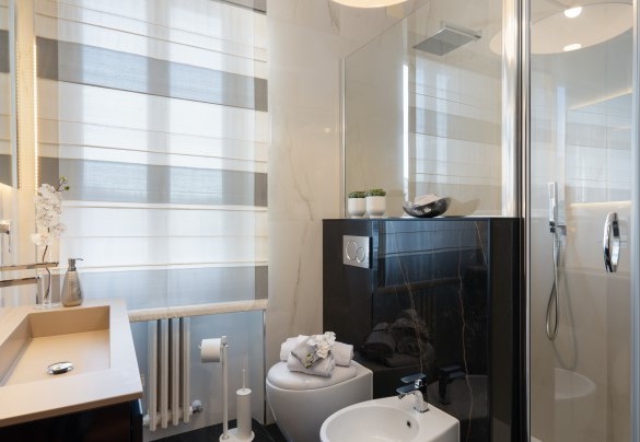 Bathroom with shower n.3  - Villa Irma