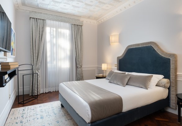 Double bedroom n.4 with adjacent bathroom - Villa Irma