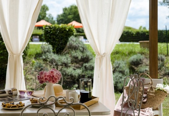  Detail of the nice and equipped pergola - Villa Iside