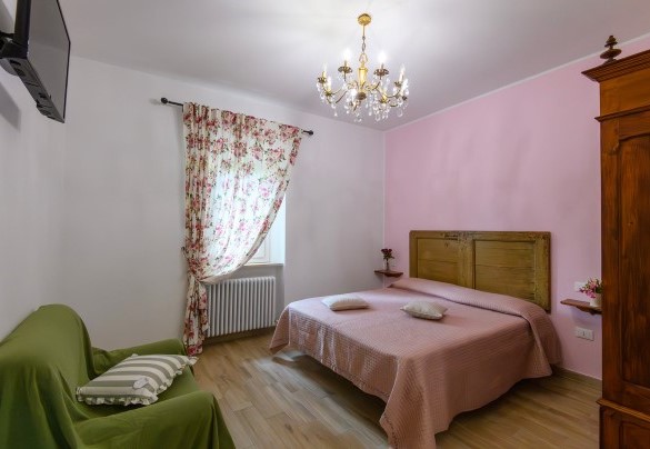 Double bedroom No. 2 - Villa Isola