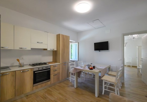 Living room with kitchenette (Apartment 2) - Villa Isola