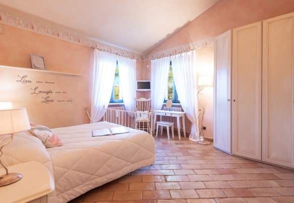 Double bedroom n. 2 on the first floor – Villa Isotta