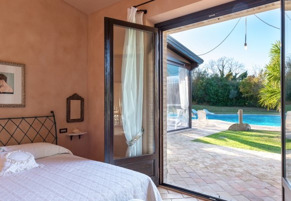 Double bedroom n. 4 on the annex n. 1 – Villa Isotta