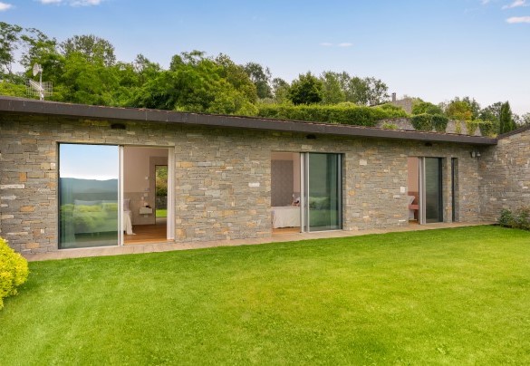 Le camere al al piano terra hanno accesso diretto al giardino - Villa Krisztina