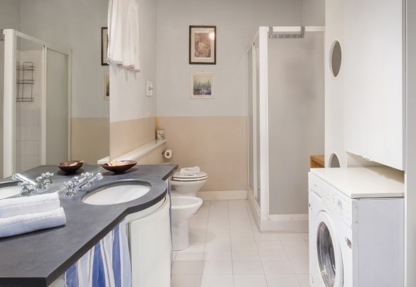 Bagno Ala Sinistra - mezzanino - Villa l'Oleandra