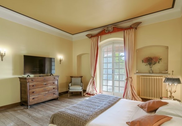 The double bedroom n. 2 has a nice terrace overlooking the garden -  Villa La Cicaliera