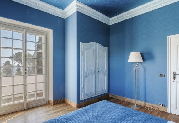 The double bedroom n. 5 on the second floor has a small terrace with sea view -  Villa La Cicaliera