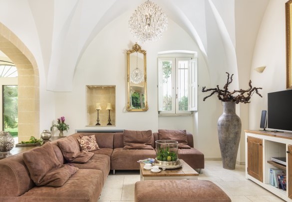 L’elegante e luminoso soggiorno della dimora - Villa La Dolce Vita