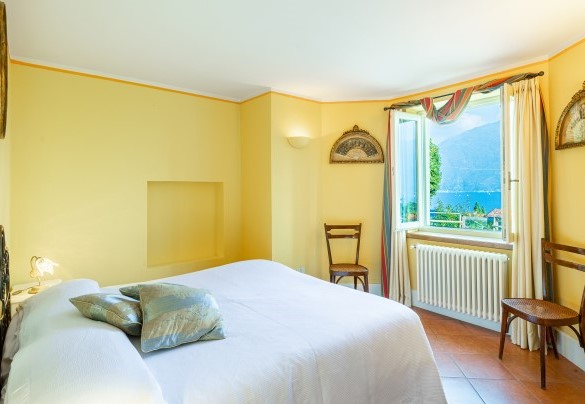Double bedroom with en-suite bathroom on the basement - Villa La Dolce