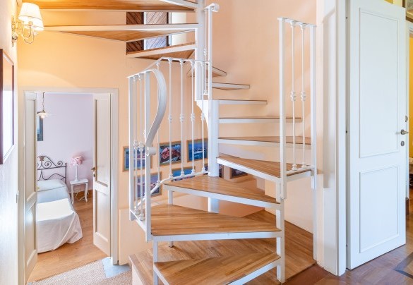 staircase leading to the bathroom with whirpool tub - Villa La Dolce - Villa La Dolce