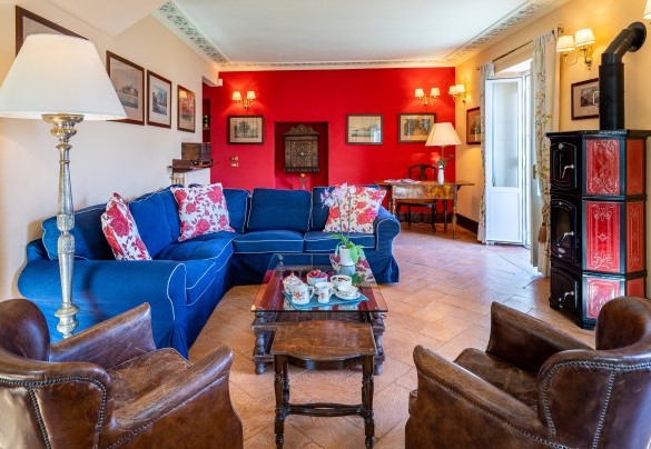 large living room with a beautiful view of the lake - Villa La Dolce