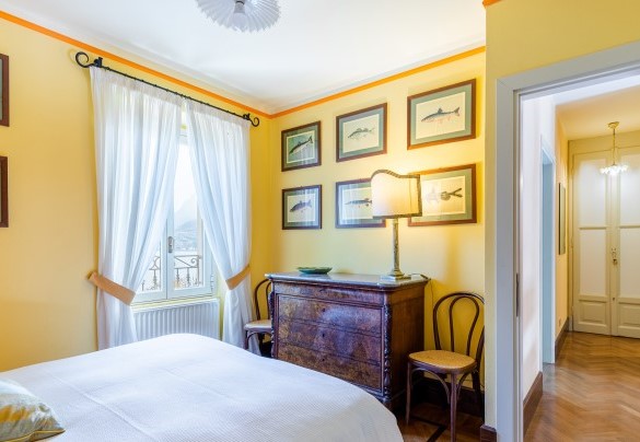Double bedroom with en-suite bathroom - Villa La Dolce