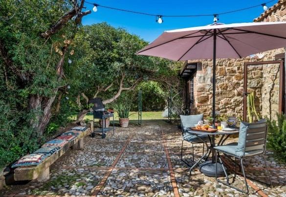 La zona pranzo esterna - Villa La Giara