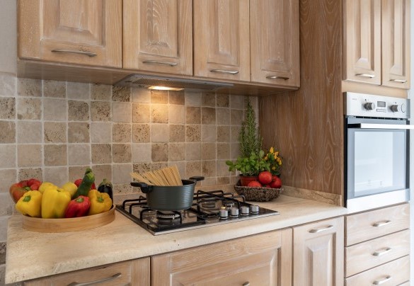 The kitchen equipped with island – Villa La Maddalena