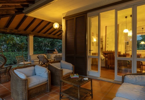 The Villa at dusk - Villa La Meridiana