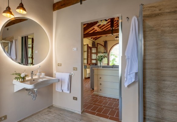 Bagno camera matrimoniale n. 8 al piano terra nell’annesso - La Monarca