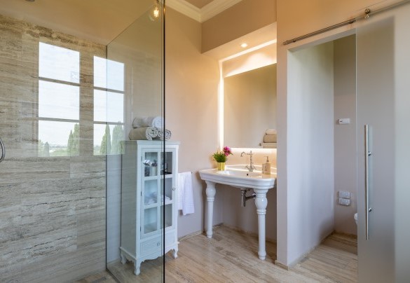 Bagno en suite con doccia n. 6 al primo piano - La Monarca