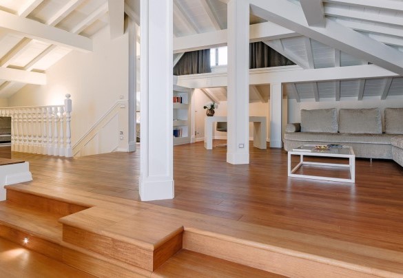 The attic's open space - Villa La Perla Bianca