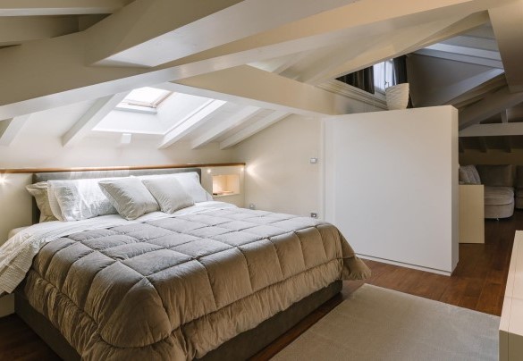 The double bedroom in the attic - Villa La Perla Bianca