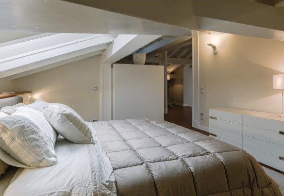 The double bedroom in the attic - Villa La Perla Bianca