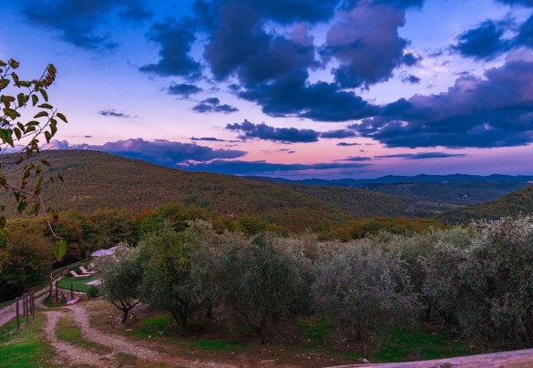 The sunset over the Tuscan hills – Villa La Poiana 10
