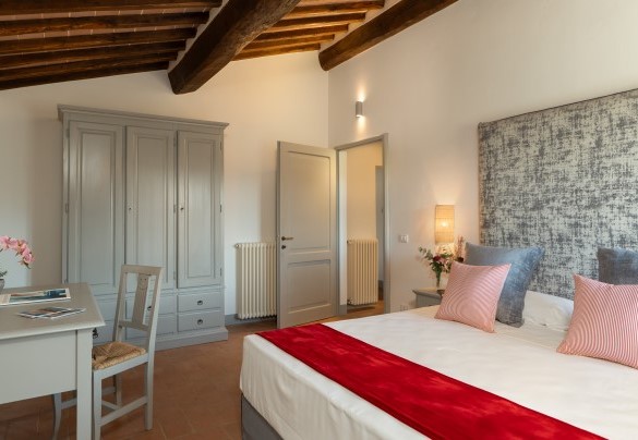 Double bedroom no. 8 (unit 5, first floor) - Villa Le Beringhe
