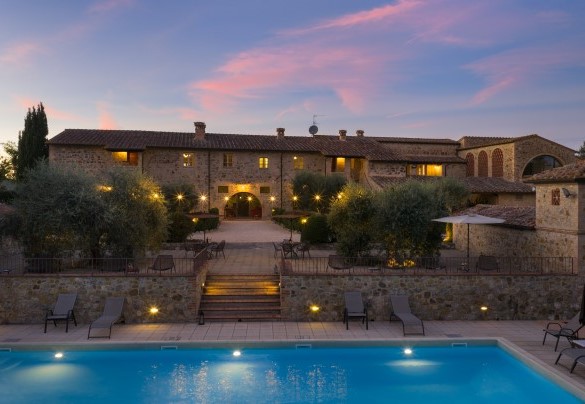 Large park spaces to accommodate large groups and family reunions - Villa Le Beringhe