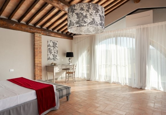Double bedroom no. 15 (unit 7, first floor) - Villa Le Beringhe