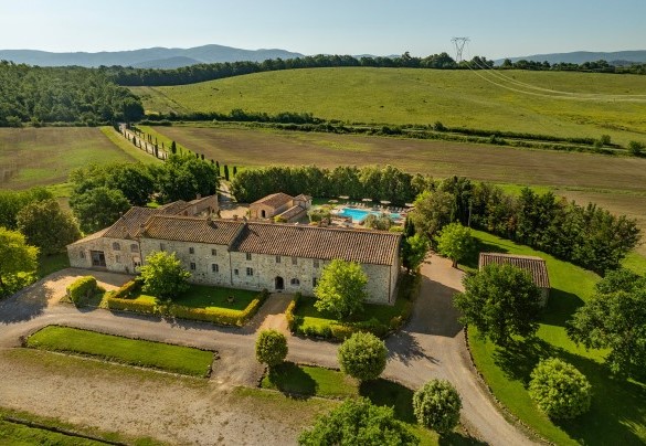 Large park spaces to accommodate large groups and family reunions - Villa Le Beringhe