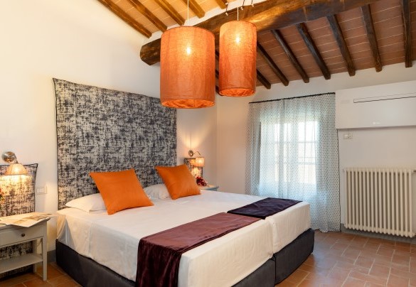 Twin bedroom (joinable beds) no. 10 (unit 6, first floor) - Villa Le Beringhe
