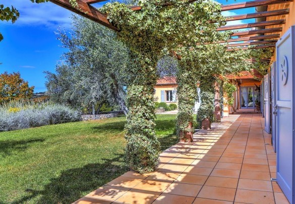 Garden around the villa - Villa le Cave 