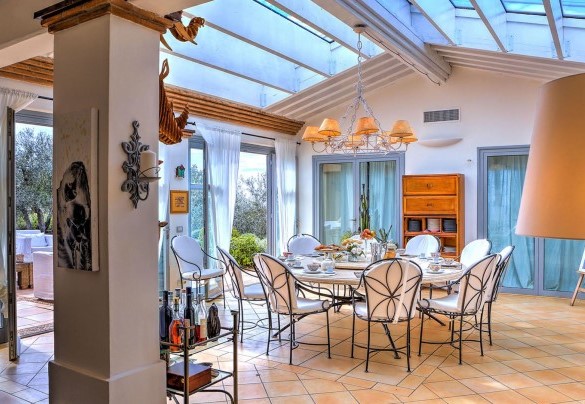 Elegant dining room - Villa le Cave 