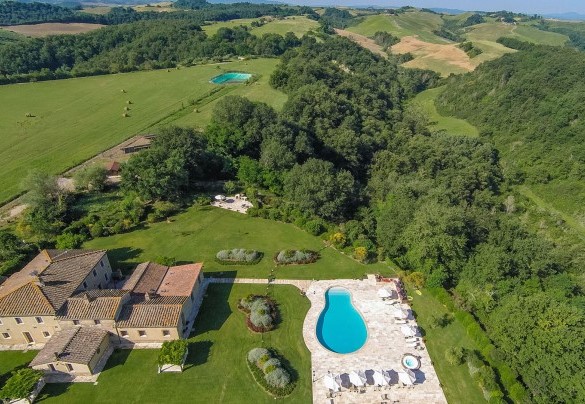 Il grande parco che contorna la struttura – Villa Le Chiarne 