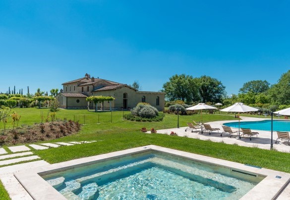 Villa in affitto con piscina esclusiva immersa nel verde a un passo da Siena – Villa Le Chiarne 