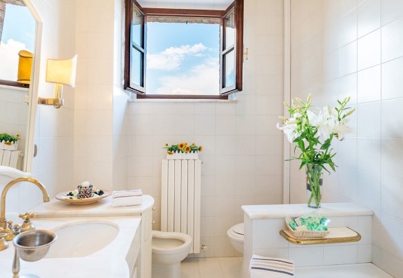 Bagno con vasca n.3 – Villa Le Focaie 