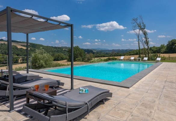 The wonderful private infinity pool - Villa Le Fontane 