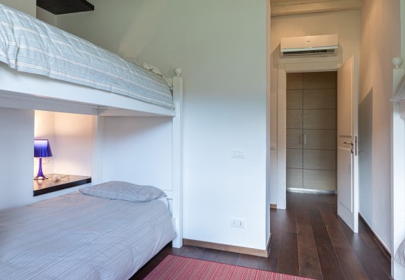 Twin bedroom, with 2 bunk beds, on the first floor - Villa Le Fontane 