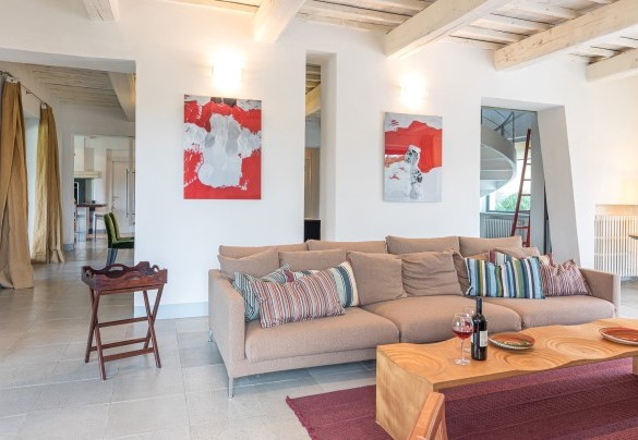 Bright living room on the ground floor - Villa Le Fontane